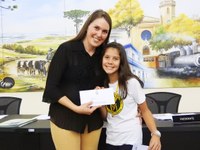 Aluna de Escola Pública de Castro é Medalha de Ouro na Olimpíada de Astronomia